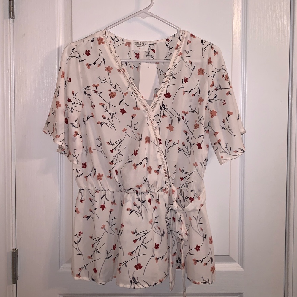 White floral v neck top